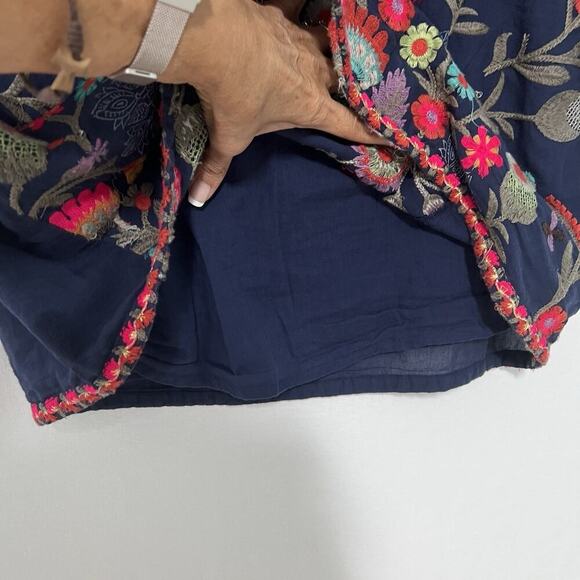 Soft Surroundings Paraiso Tunic Women's M Blue Embroidered Floral Cotton - Picture 9 of 15